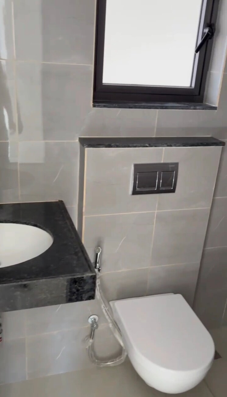 Bathroom, shapoorji-pallonji-sensorium 2 Bedroom 690 Sq.Ft. Apartment In Hinjewadi Pune 9140071