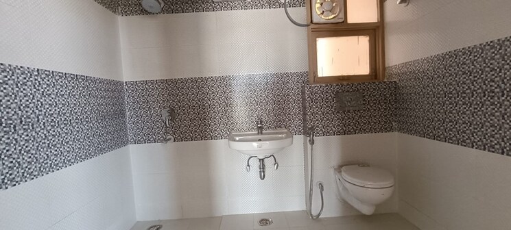Bathroom, pareena-the-elite-residences 3 Bedroom 2473 Sq.Ft. Apartment In Sector 99 Gurgaon 9140061