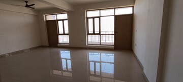 Room in 3 BHK Apartment at Pareena The Elite Residences, Sector 99 – for Rent