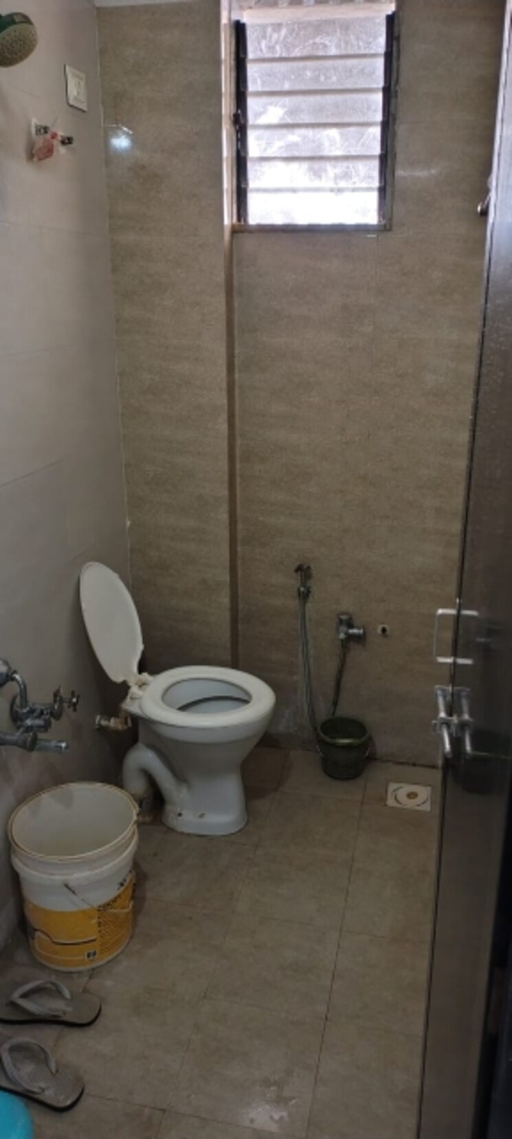 Bathroom, chandkheda 2 Bedroom 1080 Sq.Ft. Apartment In Chandkheda Ahmedabad 9140024