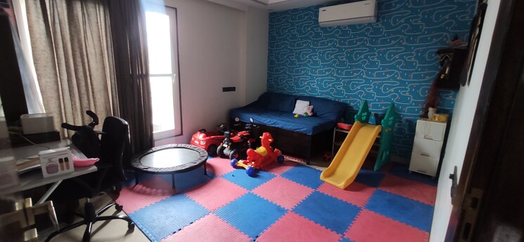 Living Room, palam vihar 4 Bedroom 3000 Sq.Ft. Builder Floor In Palam Vihar Gurgaon 9140073