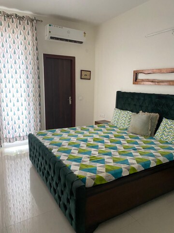 Bedroom in 3.5 BHK Apartment at Ambika Florence Park, North Mullanpur – for Rent