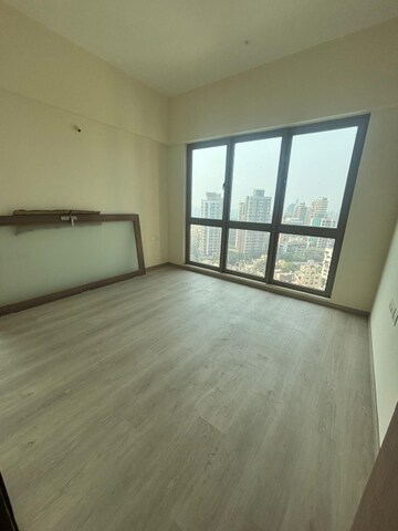 Room in 2 BHK Apartment at Pranik Garden, Kandivali West – for Sale