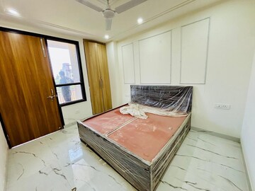 Bedroom in 1 BHK Builder Floor at Sector 57 – for Rent