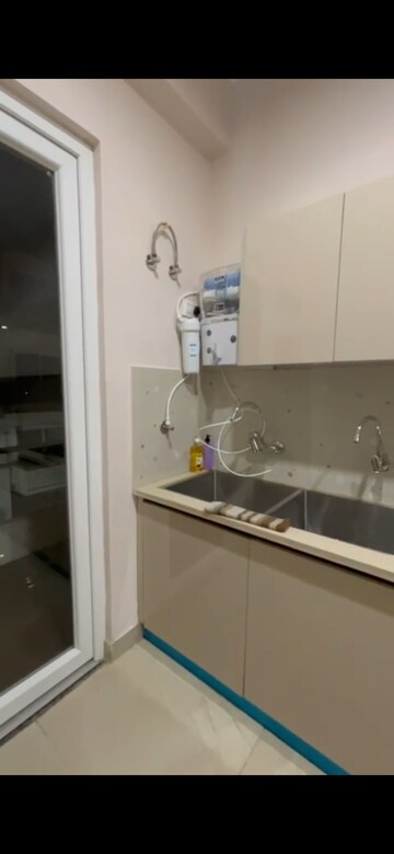 Bathroom in 3 BHK Builder Floor at HLP Palmillas, Vip Road – for Rent