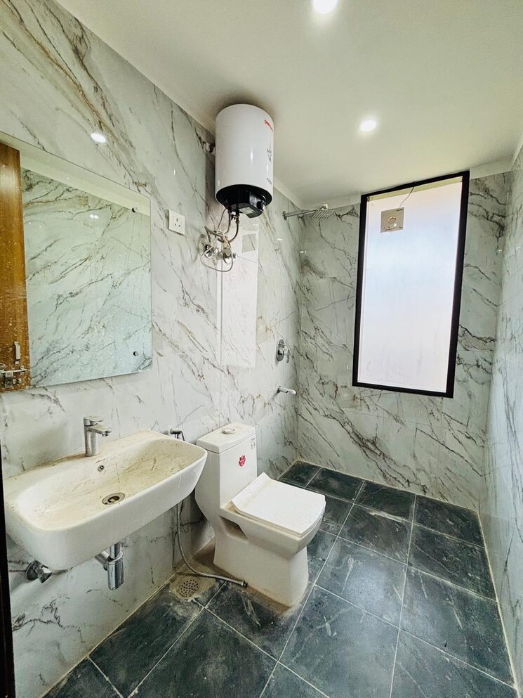 Bathroom, sector 57 1 Bedroom 715 Sq.Ft. Builder Floor In Sector 57 Gurgaon 9140187
