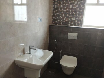 Attached Bathroom in 3.5 BHK Apartment at SMR Vinay Iconia Hyderabad, Kondapur – for Sale