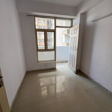 2.5 BHK Apartment For Rent in Supertech Cape Town, Sector 74