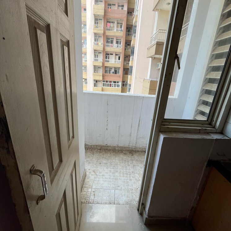 Balcony, supertech-cape-town 2.5 Bedroom 1150 Sq.Ft. Apartment In Sector 74 Noida 9140336