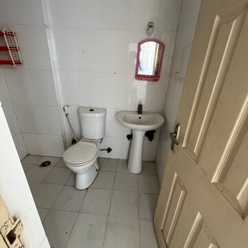 Bathroom in 2.5 BHK Apartment at Supertech Cape Town, Sector 74 – for Rent