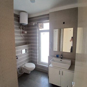 Bathroom in 3 BHK Apartment at Pareena Micasa, Nurpur Jharsa – for Rent