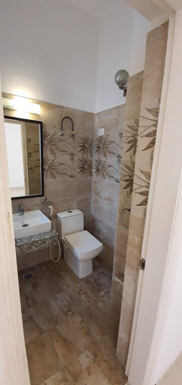 Washroom in 4 BHK Villa at Paramount Golfforeste, Zeta I Greater Noida – for Sale
