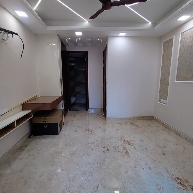 Room, pochanpur colony 3 Bedroom 1080 Sq.Ft. Builder Floor In Pochanpur Colony Delhi 9140467