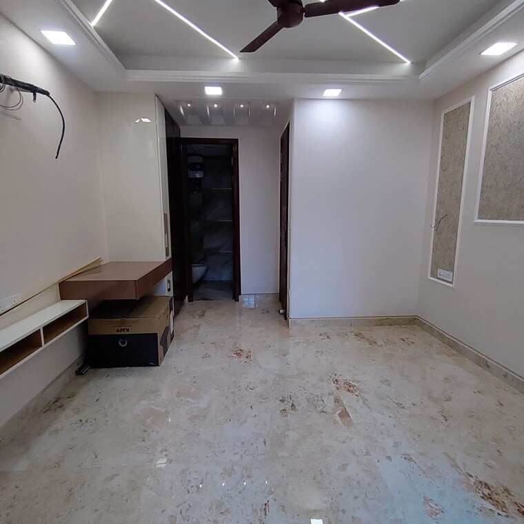 Room, pochanpur colony 3 Bedroom 1080 Sq.Ft. Builder Floor In Pochanpur Colony Delhi 9140457