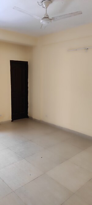 Furnished Amenities in 3.5 BHK Builder Floor at Wave Springwood Enclave, Mahurali – for Sale