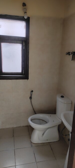 Furnished Amenities in 3.5 BHK Builder Floor at Wave Springwood Enclave, Mahurali – for Sale