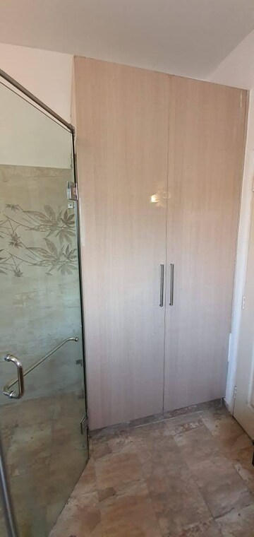 Furnished Amenities in 4 BHK Villa at Paramount Golfforeste, Zeta I Greater Noida – for Sale