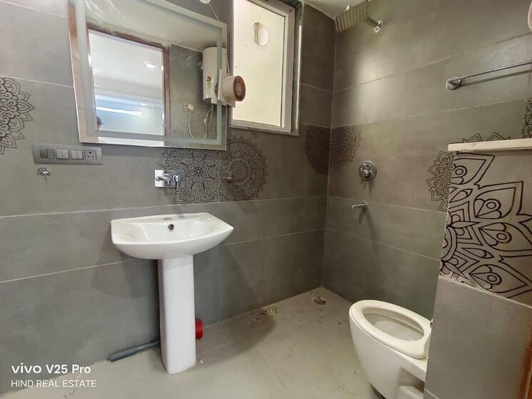 Bathroom, saket 2 Bedroom 1000 Sq.Ft. Apartment In Saket Delhi 9140443