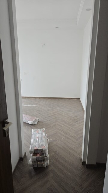 Room in 2 BHK Apartment at Ace Starlit, Sector 152 – for Rent