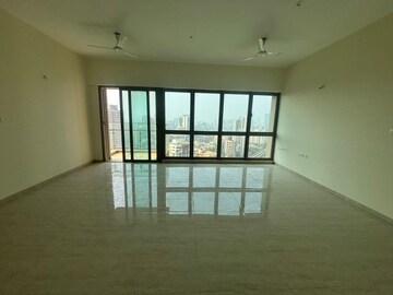 Room in 3 BHK Builder Floor at Paradigm Anantaara, Shimpoli – for Sale