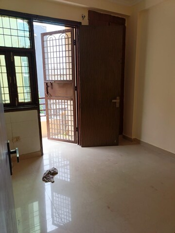 Room in 1 BHK Builder Floor at Palm Residency Chhatarpur, Chattarpur – for Rent