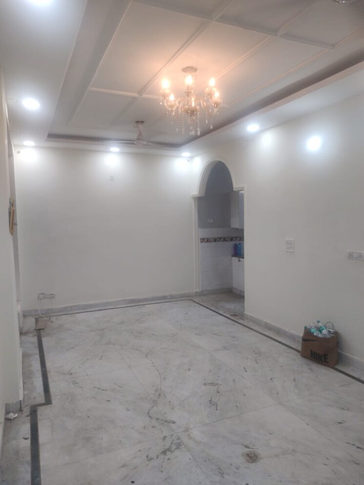 Room, green fields colony 3 Bedroom 1000 Sq.Ft. Builder Floor In Green Fields Colony Faridabad 9140479