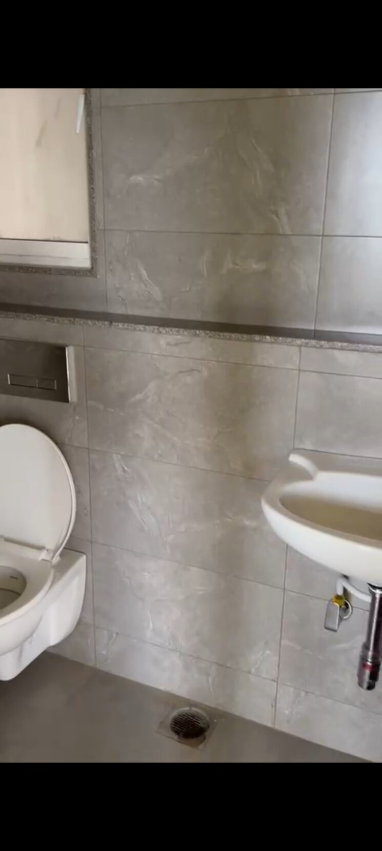 Bathroom, godrej-nest-kandivali 1 Bedroom 428 Sq.Ft. Apartment In Kandivali East Mumbai 9140488