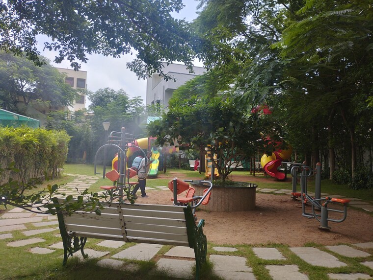 Garden, smr-vinay-iconia-hyderabad 4 Bedroom 2925 Sq.Ft. Apartment In Kondapur Hyderabad 9140509