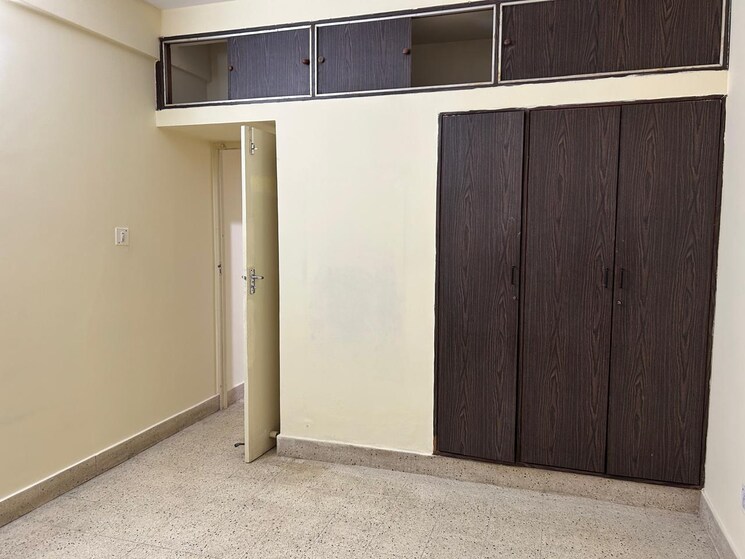 Room, benson town 3 Bedroom 1500 Sq.Ft. Independent House In Benson Town Bangalore 9140555