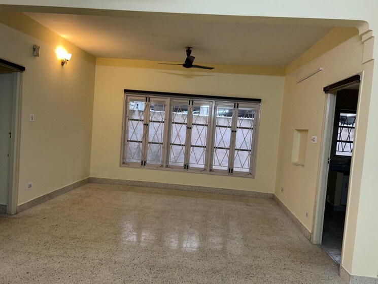 Room, benson town 3 Bedroom 1500 Sq.Ft. Independent House In Benson Town Bangalore 9140555