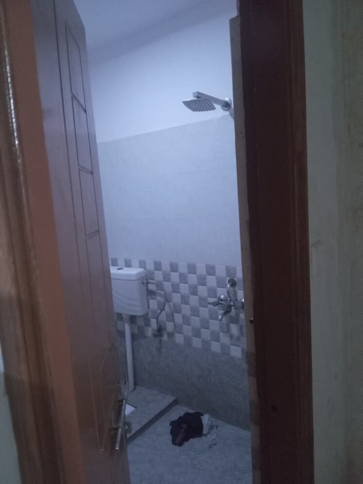 Attached Bathroom, gomti nagar 3 Bedroom 1800 Sq.Ft. Villa In Gomti Nagar Lucknow 9140560