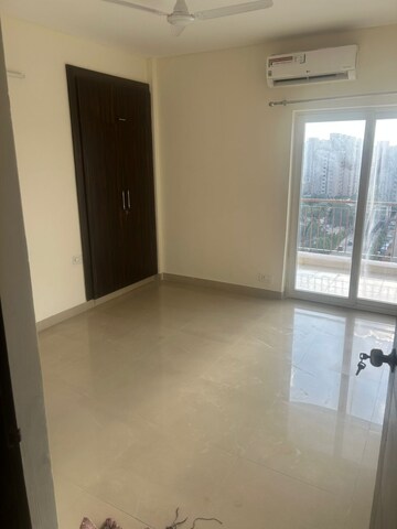 Room in 3 BHK Apartment at Spaze Privvy The Address, Sector 93 – for Rent
