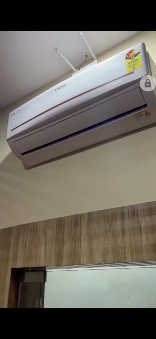 Office Space For Rent in Poddar Court 