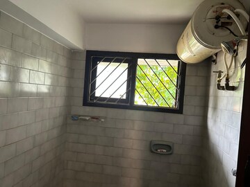 Furnished Amenities in 3 BHK Independent House at Cooke Town – for Rent