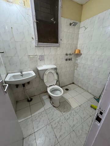 Bathroom in 2 BHK Apartment at Gail CGHS, Sector 56 – for Rent
