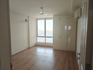 Room in 3 BHK Builder Floor at The Legend One, Sector 57 – for Sale
