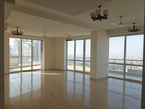 Room in 3 BHK Builder Floor at The Legend One, Sector 57 – for Sale