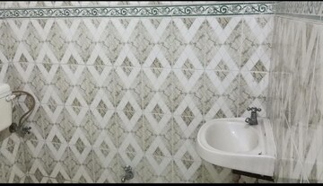 Bathroom in 2 BHK Independent House at Indira Nagar – for Rent