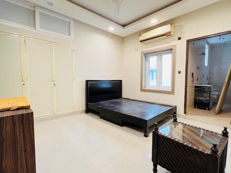 Room, vasant kunj 3 Bedroom 1800 Sq.Ft. Apartment In Vasant Kunj Delhi 9140714