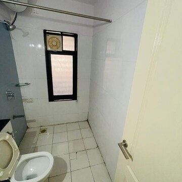 Bathroom in 3.5 BHK Apartment at Vascon Willows, Dasar – for Rent