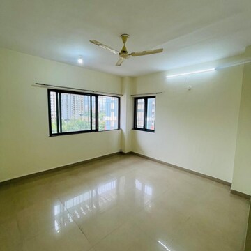 Room in 3.5 BHK Apartment at Vascon Willows, Dasar – for Rent
