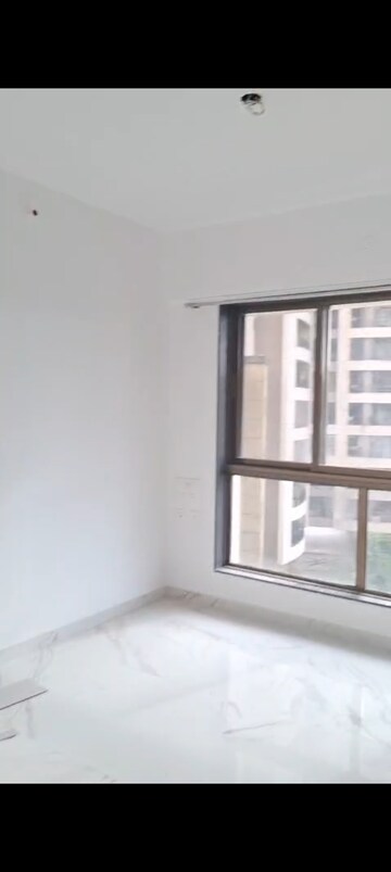 Room in 2 BHK Apartment at Anant Tara, Kandivali West – for Rent