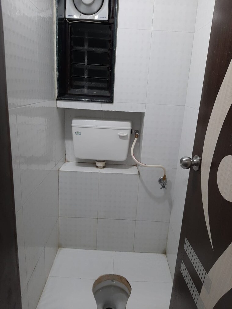 Bathroom, bhusari colony 1 Bedroom 510 Sq.Ft. Apartment In Bhusari Colony Pune 9140709