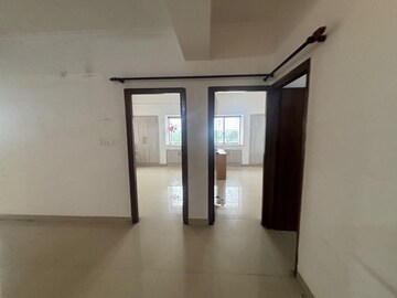 Room in 3 BHK Apartment at Vasant Kunj – for Rent