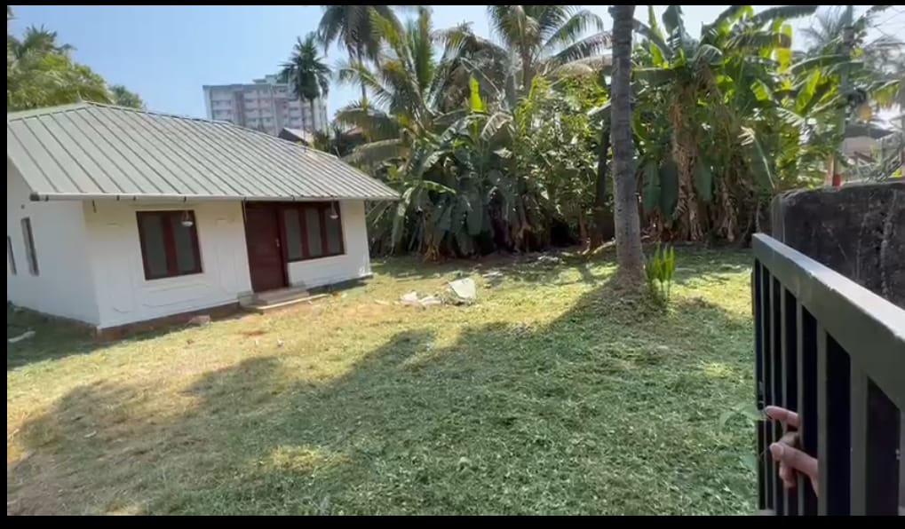 Plot For Sale in Ayyanthole