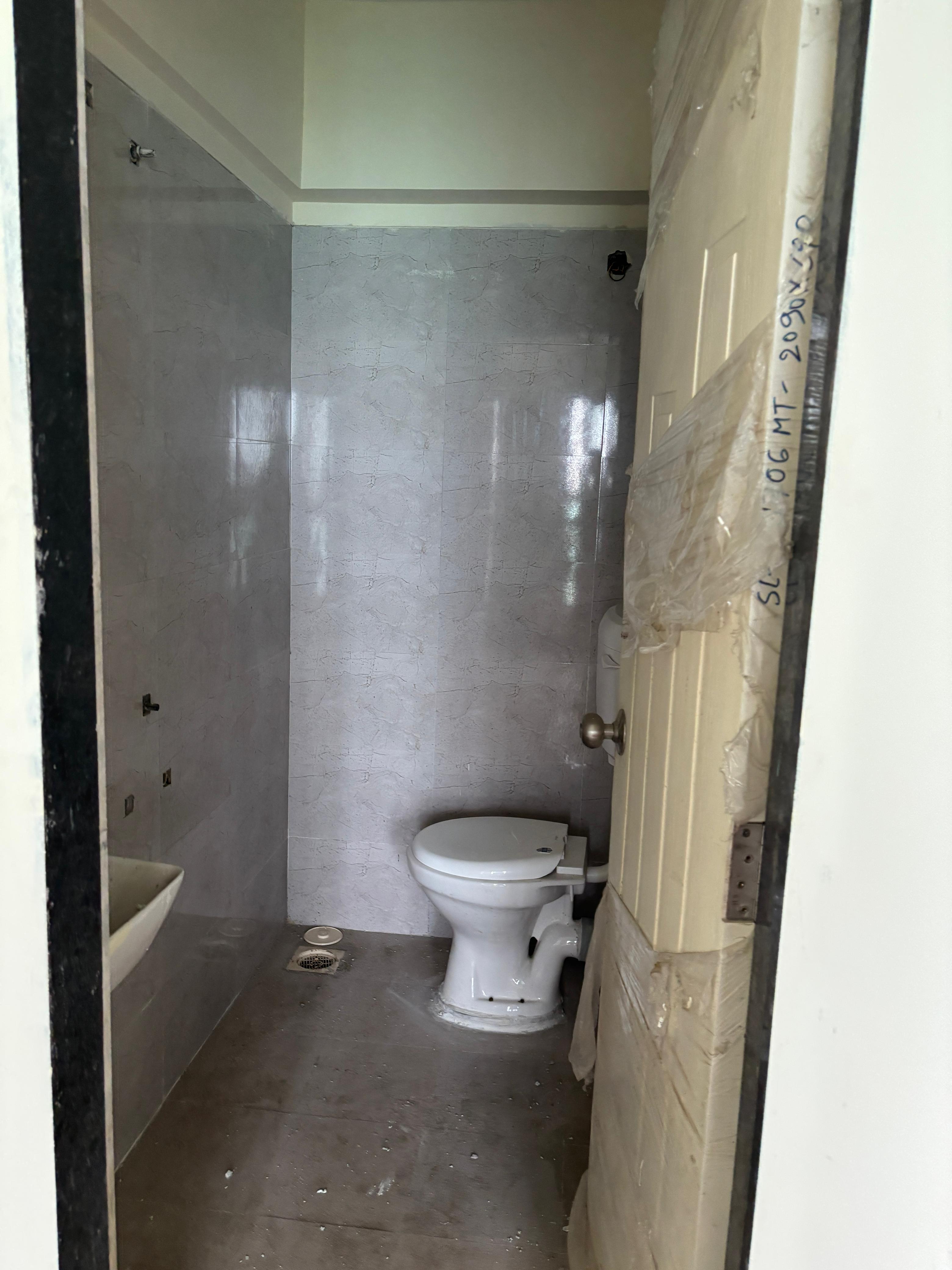 1 BHK + Study Room Apartment For Rent in Labdhi Seabreeze