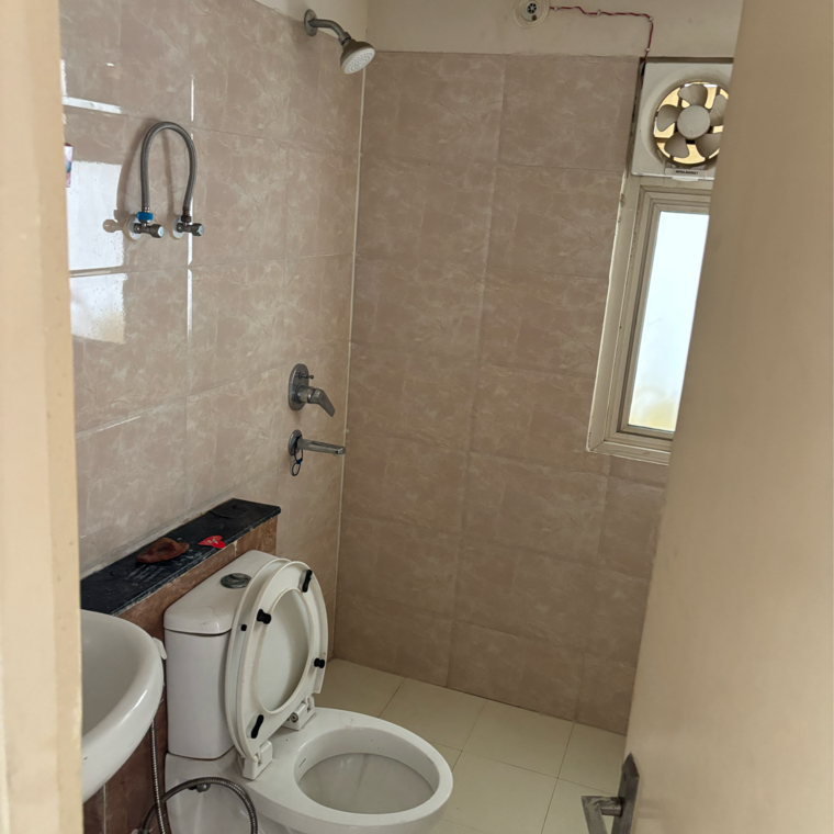 Bathroom, wave-executive-floors 3 Bedroom 1129 Sq.Ft. Apartment In Bayana Ghaziabad 9140821