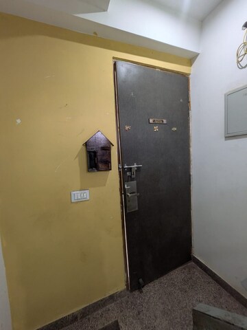 Furnished Amenities in 2 BHK Apartment at Ansal Sushant Apartments, Sushant Lok I – for Rent