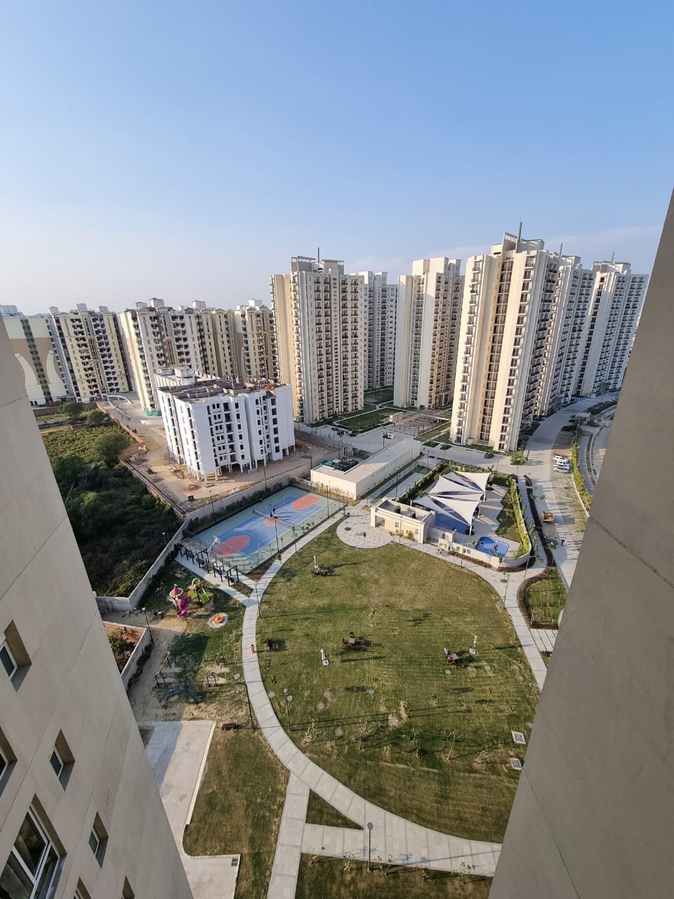 2 BHK + Extra Room Apartment For Rent in Shalimar One World Whispering Woods