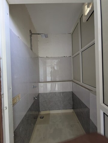 Bathroom in 2 BHK Apartment at Ansal Sushant Apartments, Sushant Lok I – for Rent